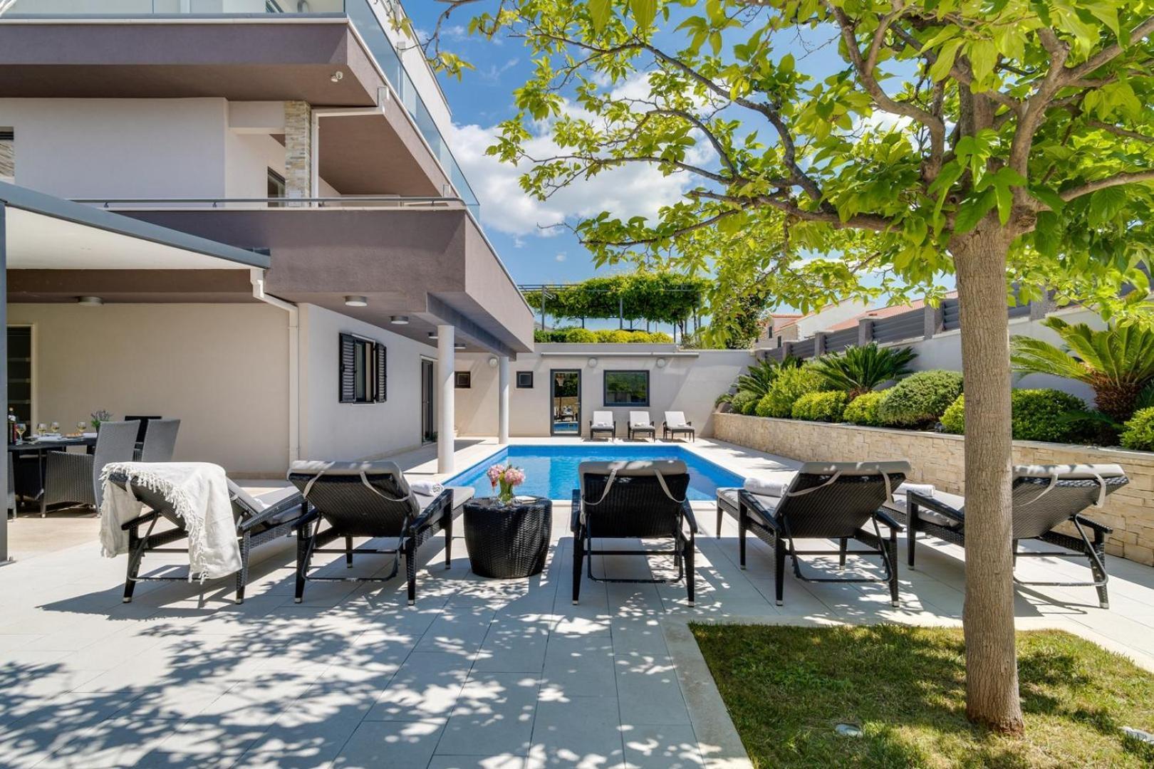 Luxury Villa Lucas With Heated Pool, Whirlpool, Sauna, 14 Pax Podstrana Dış mekan fotoğraf