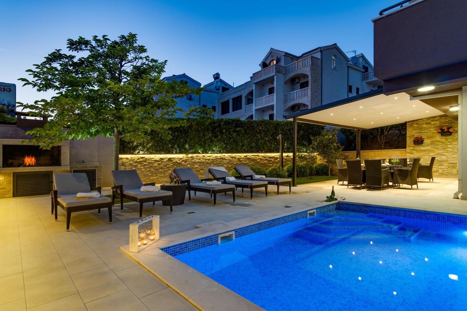 Luxury Villa Lucas With Heated Pool, Whirlpool, Sauna, 14 Pax Podstrana Dış mekan fotoğraf