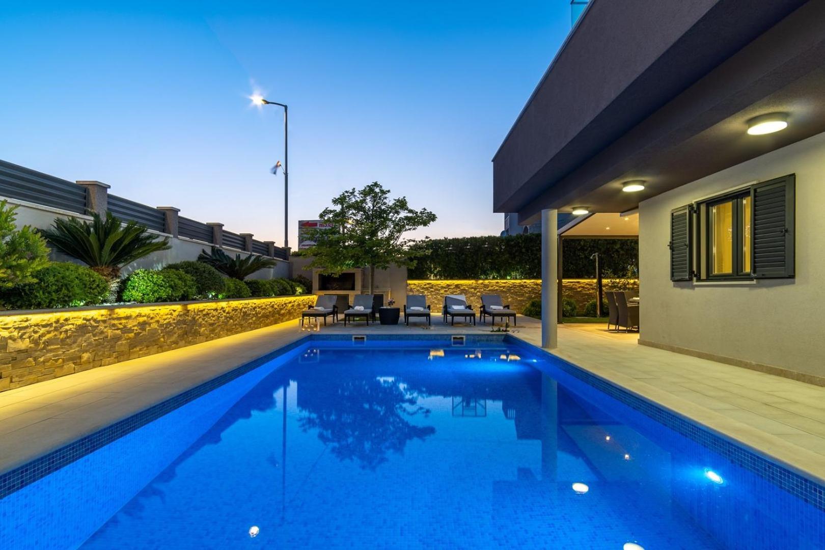Luxury Villa Lucas With Heated Pool, Whirlpool, Sauna, 14 Pax Podstrana Dış mekan fotoğraf