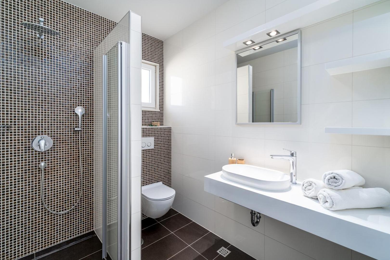 Luxury Villa Lucas With Heated Pool, Whirlpool, Sauna, 14 Pax Podstrana Dış mekan fotoğraf