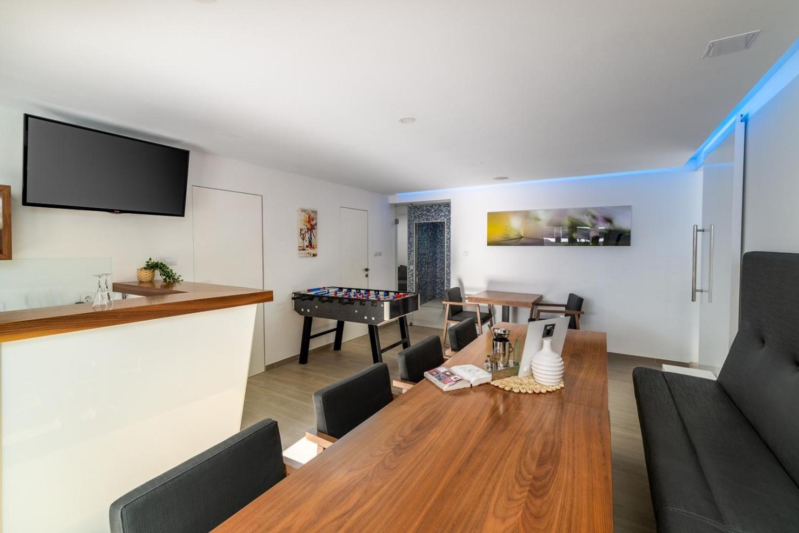 Luxury Villa Lucas With Heated Pool, Whirlpool, Sauna, 14 Pax Podstrana Dış mekan fotoğraf